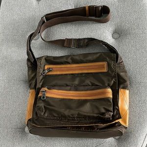 Reaction by Kenneth Cole Crossbody bag.